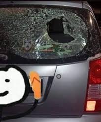 Di malaysia, insurans cermin kereta (windscreen) adalah perlindungan tambahan kepada polisi insurans kereta anda. Baling Bata Tu Kat Kepala Dia Baru Ingat Seumur Hidup Lelaki Gemar Pecahkan Cermin Kereta Ditahan Viral Purba