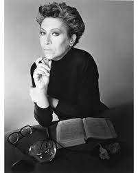 Elsa peretti, omri omm, was an italian jewelry designer and philanthropist as well as a fashion model. Stil Ikonen Ii Elsa Peretti Heyday