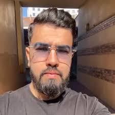 Arrivé en France le 04 mois/2019. Et naturalisé le 22janvier 2025 Devenir  français c'est super facile. Faut juste respecter les conditions par  exemple 1. Résidence en France • Avoir vécu en France