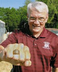 Man retunited with class ring lost 35 years ago