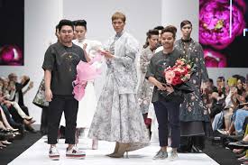 «kl fashion week 2019 #khatreena #khatreenaxklfw #klfw #klfw2019 #klfw19 #fashion #fashionweek…» The Biggest And Most Talked About Shows Of Klfw 2018