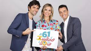 La trasmissione, alle 16.40 su rai1 in diretta dall'antoniano di bologna, vedrà i 16 solisti esibirsi nei …. Zecchino D Oro La Finale Con Cristina D Avena Carlo Conti E Antonio Mezzancella Tv Sorrisi E Canzoni
