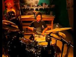 Danny Petersen plays the drums like a pro!