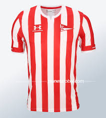 kluβ estuˈðjantez ðe la ˈplata lit. Camisetas Under Armour De Estudiantes Lp 2020