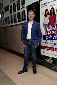 É com muito orgulho que o produtor joão luiz azevedo e o ator cantor rogério silvestre convidam a todos (do país inteiro, do mundo inteiro!) para assistirem a apresentação especial do seu musical. 1 42 Sofia Alves E Celso Cleto As Noivas De Travolta Estreia No Auditorio Municipal Eunice Munoz Em Oeiras 14 08 15 Foto Joao Cabral Lux 2 42 Sofia Alves E Celso Cleto As Noivas De Travolta Estreia No Auditorio Municipal Eunice Munoz Em