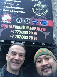 Great to meet these two gentlemen today, master Dave King one of World's  best Ju Jitsu warriors from USA 🇺🇸 and my best Hapkido and Kickboxing  student shihan Ferdia Grant from Ireland 🇮🇪.