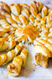 Best Easy 4 Ingredient Sunburst Pull Apart Bread On Aspicyperspective Com Pull Apart Bread Savory Bread Recipe Bread Appetizers