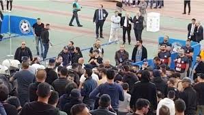 Αντιμέτωποι για τρίτη συνεχόμενη χρονιά οι «δικέφαλοι». Telikos Kypelloy Entash Sta Dhmosiografika Toy Oaka Binteo The Indicator