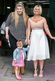 Kerry gave birth to her first daughter, molly marie in mount carmel hospital, dublin on 31 august 2001. Mortified Kerry Katona Supported By Her Daughters As She Defends Dropping Her Pants At The Airport Mirror Online