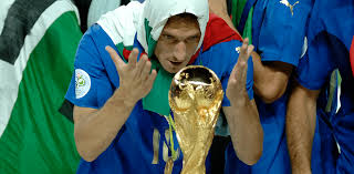 Select from premium francesco totti 2006 of the highest quality. Francesco Totti El Gladiador Italiano Que No Sabia Rendirse