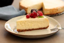 La cheesecake allo yogurt è una torta perfetta per la stagione estiva, ricca di sfumature piacevolmente acide e dolci, peraltro facilissima da preparare perché senza cottura. Cheesecake Alla Vaniglia La Cucina Salutare