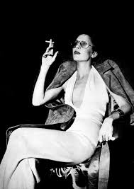 Halston's design aesthetic as a man who would have the best of everything dictated the direction of the look. Pin By Refinery29 On Vintage 70s Fashion Fashion Halston