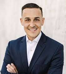 Louis Bianchi's Instagram, Twitter & Facebook