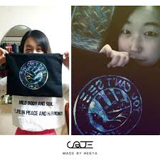 속마음 물어봐도 해줄 말이 없다는 이하영 고객님! YOU CAN'T SEE 클러치백 전달했습니다! 100% 핸드메이드이구요 제작시간은  세탁건조포함 이틀입니다 다음 작품으로 돌아오겠습니다