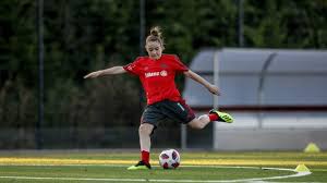 13 Year Old Soccer Player Turns Pro And Signs With Nike Soccer Players Soccer Us Soccer