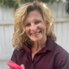 Krysten Lewis's Instagram, Twitter & Facebook