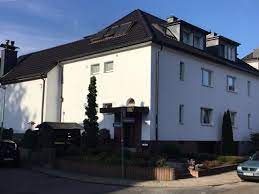Stadtwald bietet viel raum, natur und erholung. 3 Zimmer Wohnung Zu Vermieten Stiftbusch 2 45134 Essen Stadtwald Essen Mapio Net