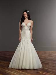 Thousands of new, used and preowned gowns at lowest prices in the united states. Spaghetti Strap Lace Mermaid Wedding Dress Kleinfeld Bridal