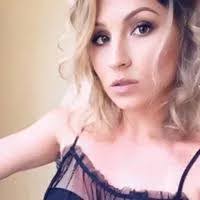 Heather Arcari's Instagram, Twitter & Facebook