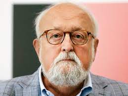 Penderecki's compositions polymorphia for strings (1961) and fluorescences for large orchestra (1962) are often considered jointly as the culmination of sonic and technical experimentation which. Krzysztof Penderecki Influential Composer Dead At 86 Pitchfork