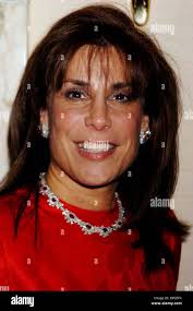 Robin l hi-res stock photography and images