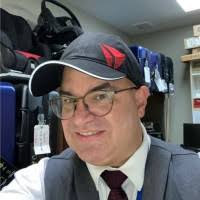 Luis (Loo-eees) Vizcarrondo (Viz-car-ron-doe)