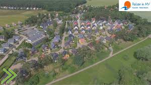Das wohnhaus befindet sich nur wenige gehminuten von der müritz entfernt. Ferienwohnung Und Ferienhaus In Robel Muritz Ferienpark