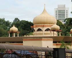 Tiga buah masjid di sekitar kuala lumpur telah dipilih sebagai lokasi kajian, manakala 111 sampel telah dijadikan responden kajian yang dipilih secara rawak (random sampling). Masjid Yang Indah Di Kuala Lumpur Malaysia
