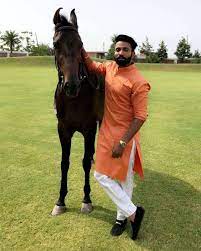 Pin By Thaath 62 On Dilpreet Dhillon Pre Wedding Shoot Ideas Punjabi Outfits Kurta Pajama Punjabi