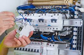 Ainsi, pour une construction neuve, le coût d'un architecte au mètre carré se situe entre 66,5 €/m2 pour un taux de 7 %, et 95 €/m2 pour un taux de 10 %. Tout Sur L Installation Electrique D Une Maison De 120 M2 Constructeur Travaux