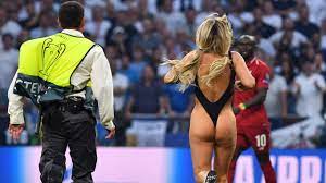 To provide communications for this force, 5,000 miles of. Champions League Flitzerin Kinsey Wolanski Wieder Single