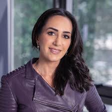 Caroline Afonso's Instagram, Twitter & Facebook