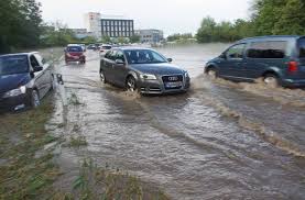 Abends ist es in neustadt rems murr kreis wolkenlos bei werten von 7 bis zu 12°c. Unwetter Im Kreis Ludwigsburg Sintflutartige Niederschlage Uberfluten Strassen Und Gebaude Landkreis Ludwigsburg Stuttgarter Zeitung