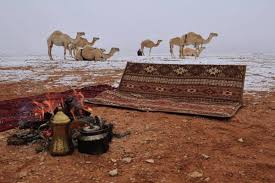 Residents of saudi arabia were overjoyed as the desert was turned into a winter wonderland over the weekend with snow falling in the tabuk region. Blanket Of Snow Covers Saudi Desert Middle East Monitor