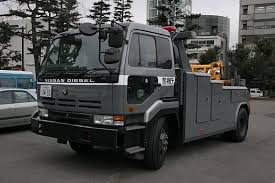 nissan diezel パトカー 車両 クレーン