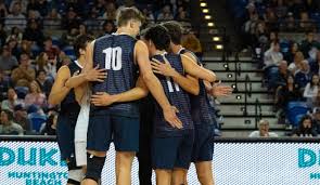 Pepperdine Sweeps Long Beach State