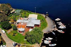 Haliç'in kıyısında gizli bir cennet kasımpaşa sosyal tesisleri… birçok insan buranın halka açık olduğunu bilmiyor, bilenler ise sosyal tesislerden vazgeçmiyor. Halic Sosyal Tesisleri Dugun Salonu Dugun Fiyatlari Dugun Buketi