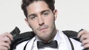 Da quando ha messo piede nella casa del grande fratello vip tommaso zorzi ha dimostrato di avere la verve, il carattere e l'ironia giusta per essere. Milano Il Protagonista Di Riccanza Vittima Di Un Estorsione Arrestato Fan Di 24 Anni Anch Io Volevo Diventare Facoltoso La Repubblica