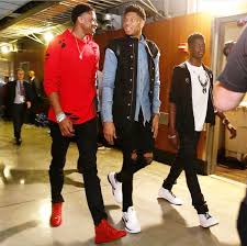 Looking lovely there as a space jam balloon, kristina! What They Re Rocking Giannis Antetokounmpo Nice Kicks