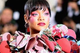 Her mother is a retired accountant, and her father a warehouse supervisor. Rihanna Net Worth Sunday Times Rich List 2020 The Sunday Times