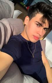 Alejandro Canales (@Alejand28075311)