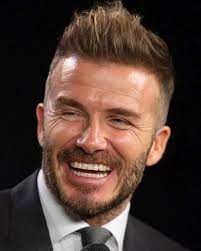 Dies war sicherlich nicht sein bester hairstyle, jedoch erfreute sich zu der zeit einer kurzfristigen beliebtheit. 45 Der Besten David Beckham Haircut Uber Die Jahre David Beckham Hairstyle David Beckham Haircut Beckham Hair