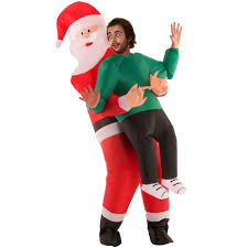 Il costume è completamente in peluche rosso vivo con bordature bianche in finta pelliccia lunga. Costume Gonfiabile Pick Me Up Babbo Natale