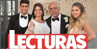 This is kiko matamoros y makoke celebran sus cumpleaños by irispress magazine on vimeo, the home for high quality videos and the people who love… Kiko Matamoros Y Makoke Ya Son Marido Y Mujer