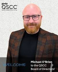 Beth Amber's Instagram, Twitter & Facebook