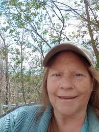 Hi guys! I'm michelle and i can read enery and i love nature. Some people  told me, they can see a repto in me 😅 whats your experience? ig:  michelle.rasic