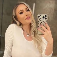 Bethany Jade And The Shifting Landscape Of Digital Intimacy In The Modern  Era