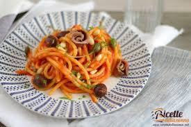 Spaghetti Alla Puttanesca Alla Romana Ricetta E Foto Spaghetti Alla Puttanesca Food Foods With Gluten