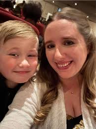 Can you build indoor structures in Minecraft?