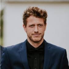 Friends! Today marks the end of my 3 year journey with Anker. It's been a  massive experience to be the one to establish all the brands and products 